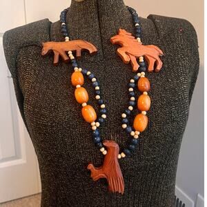 Vintage 80s Wooden Bead Necklace with Carved Animal Accents – Horses & Bird